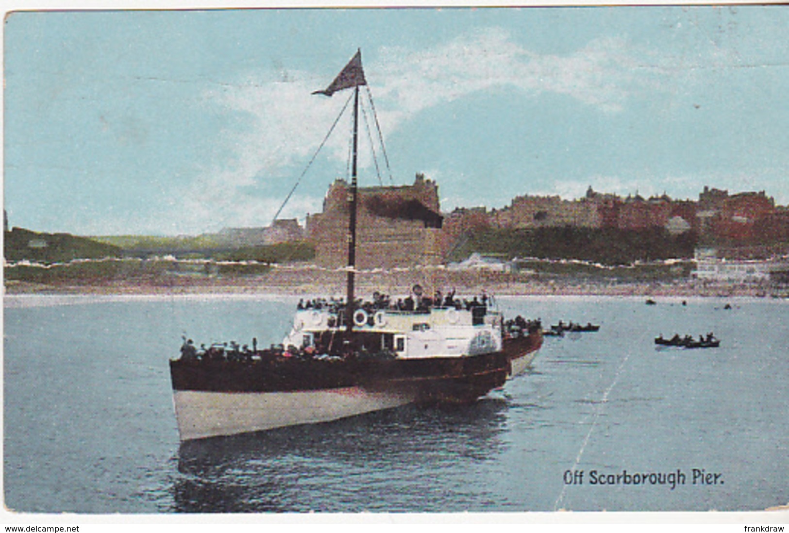 Postcard - Off Scarborough Pier (Crease Down Middle) - Posted - Non Classés