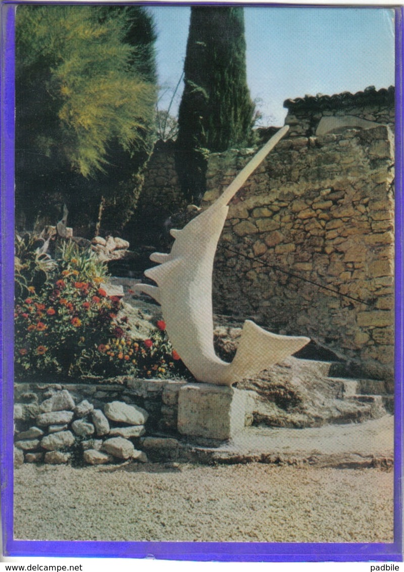 Carte Postale 84. Ansouis  L'Espadon  Sculpture De G. Mazoyer   Très Beau Plan - Ansouis