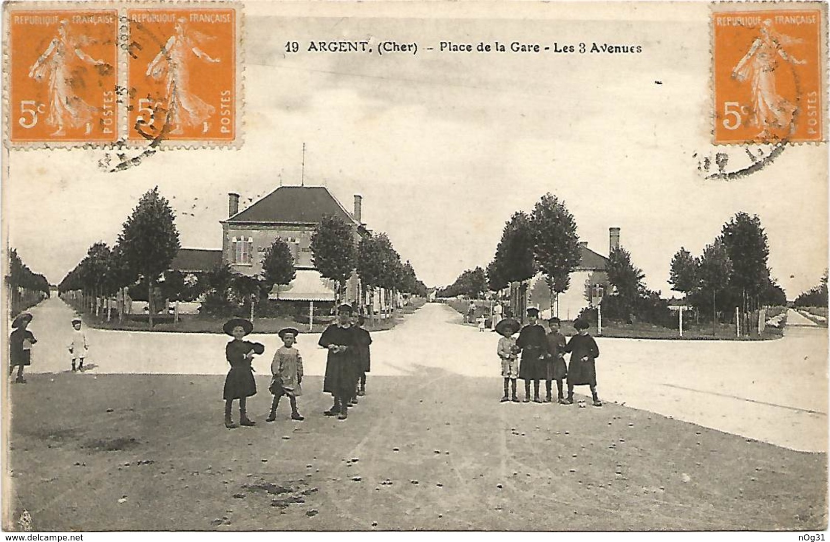 18 - Argent - Place De La Gare - Les 3 Avenues - Argent-sur-Sauldre