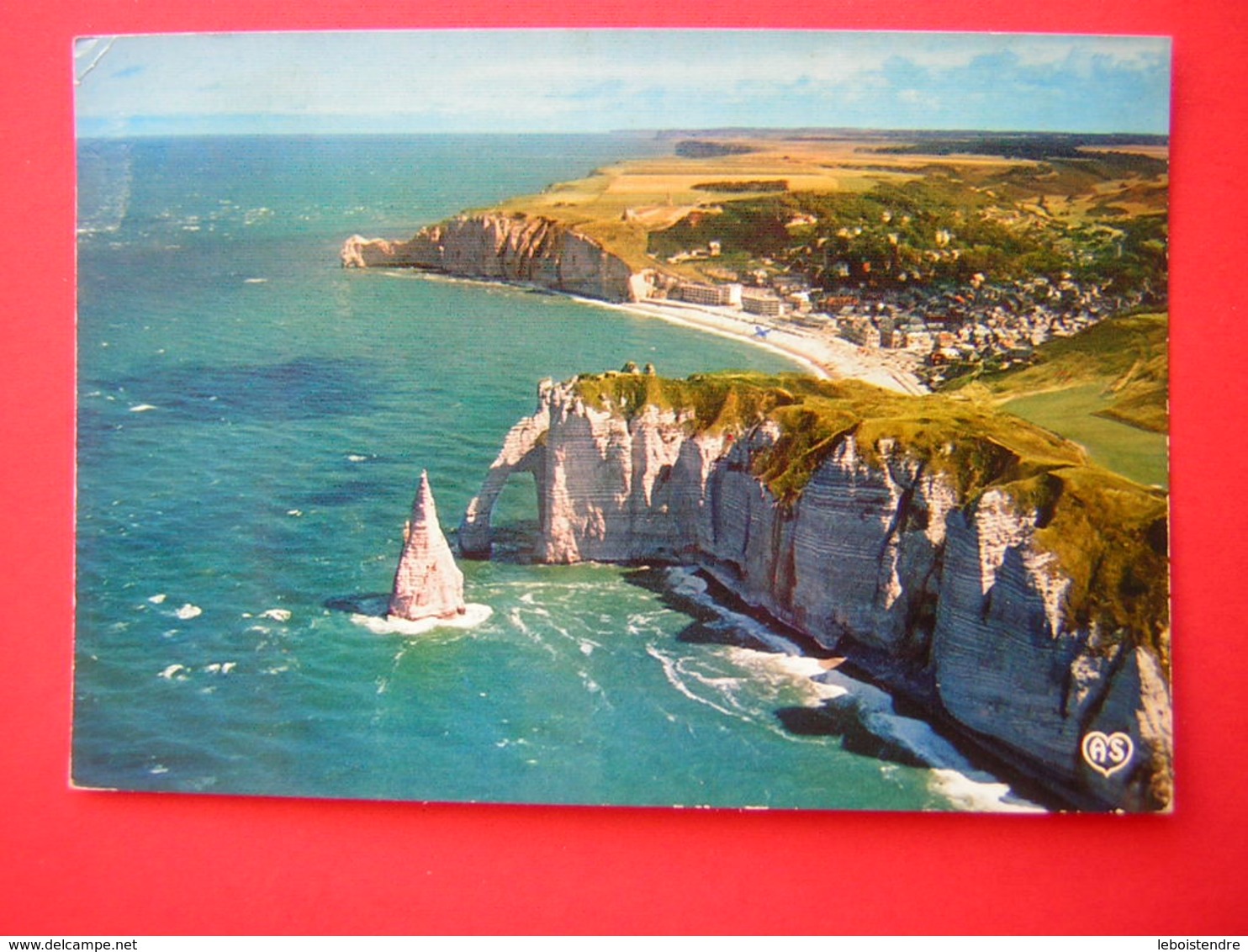 CPM  ETRETAT L'AIGUILLE LA PORTE D4AVAL LA PLAGE ET LES FALAISES    VOYAGEE 1971 TIMBRE - Etretat