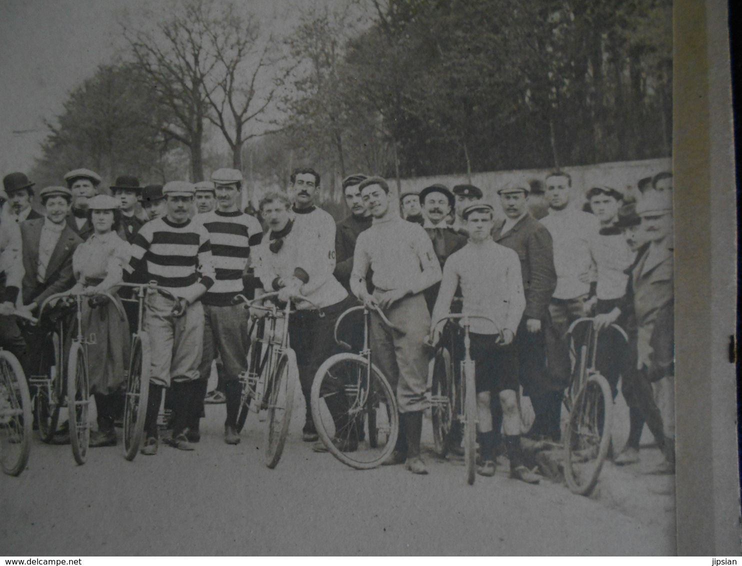 Grande Photo Originale (23 X 16 Cm) Course Cycliste Mai 1894 Avec Tandem Et Triplette --------------------------    KX - Cyclisme