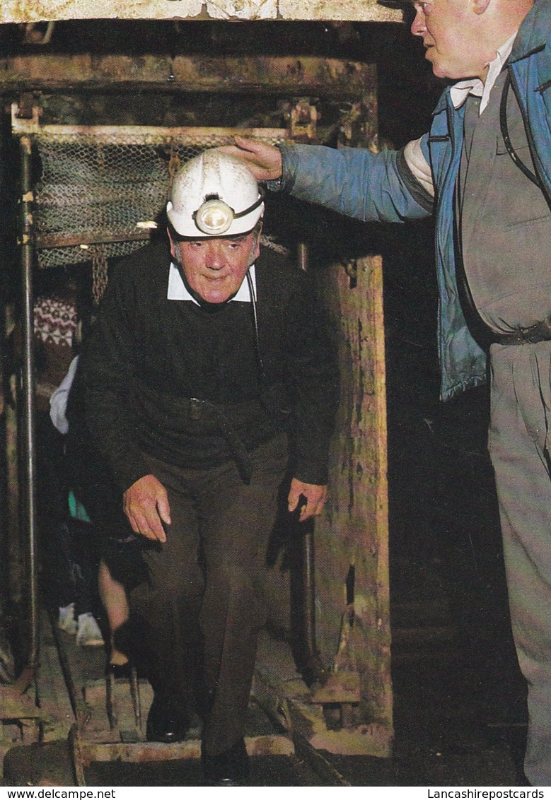 Postcard Chatterley Whitfield Mining Museum Cage At Pit Bottom Underground Tour Begins Mine Interest ] My Ref  B23304 - Mijnen