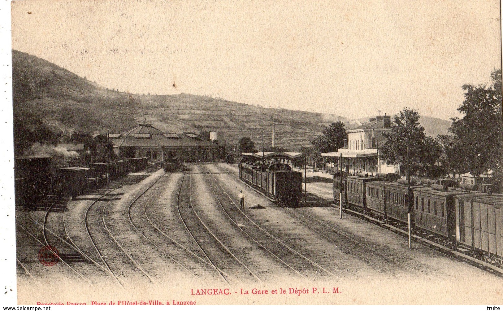 LANGEAC LA GARE ET LE DEPOT DES MACHINES P.L.M. - Langeac