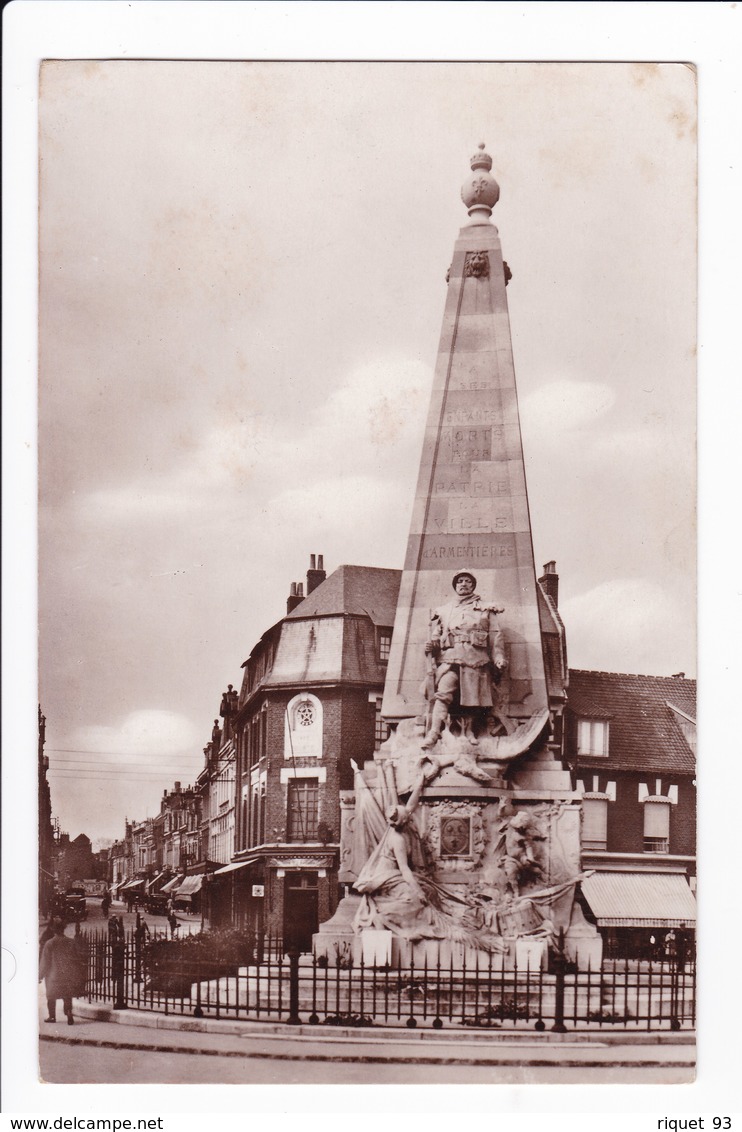 ARMENTIERES - Le Monument Aux Morts - Armentieres