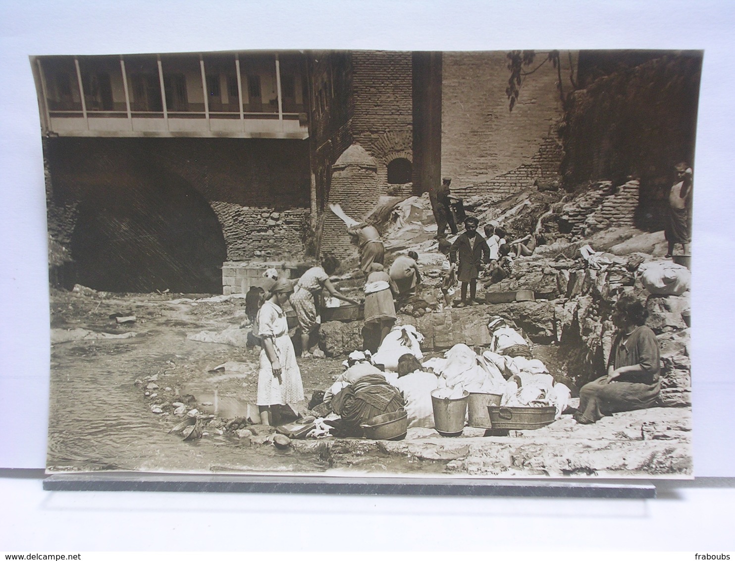 GEORGIE - TIFLIS - KURDS WOMEN WASHING CLOTHS IN SALPHER SPRINGS - Géorgie