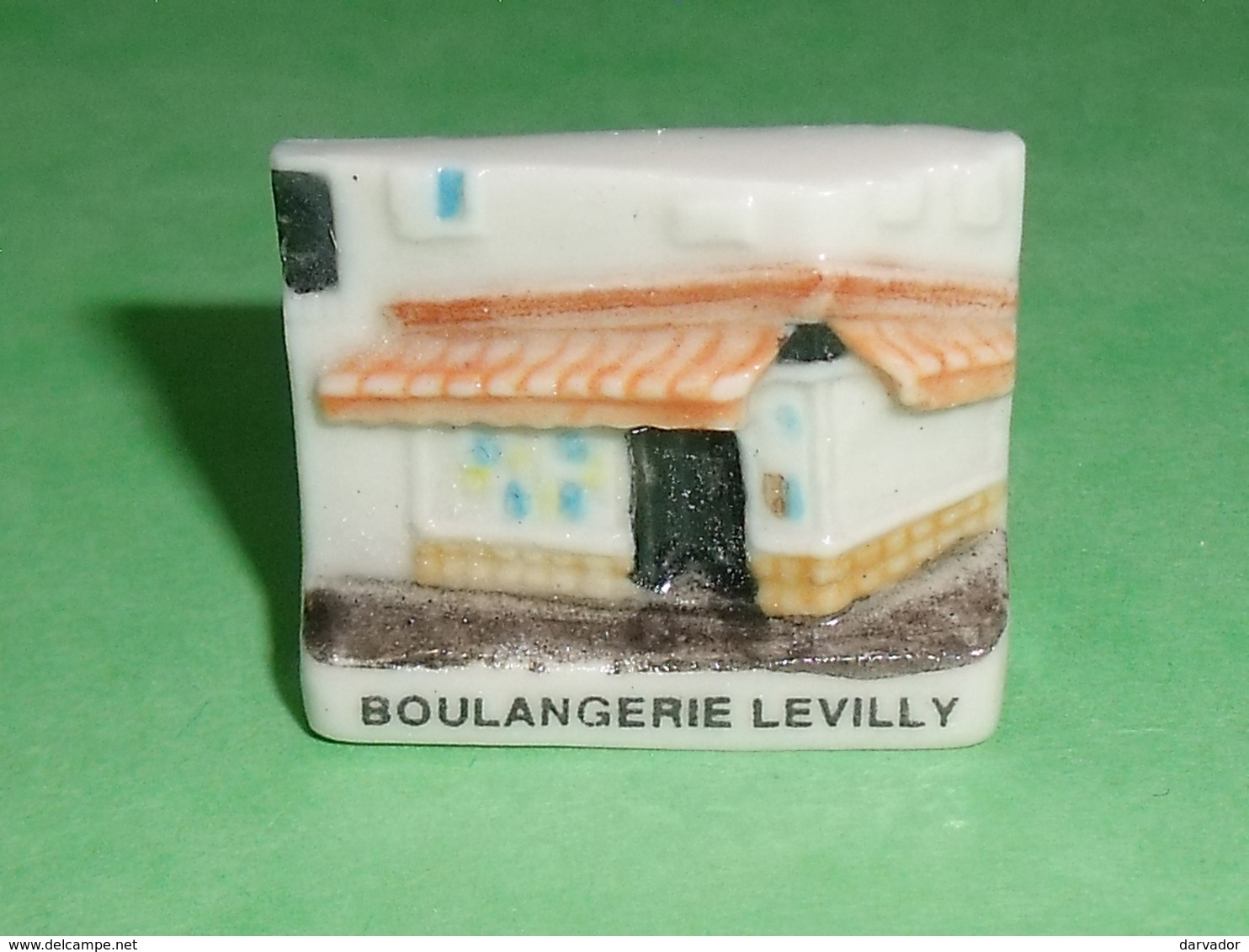 Fèves / Autres / Divers : Boulangerie Levilly , Perso   T49 - Autres & Non Classés