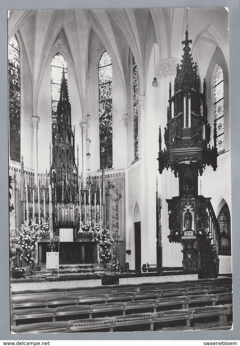 NL.- AMSTERDAM. R.K. Kerk. H.H. Petrus En Paulus. Bijgenaamd - De Papegaai -. KALVERSTRAAT 58. - Amsterdam