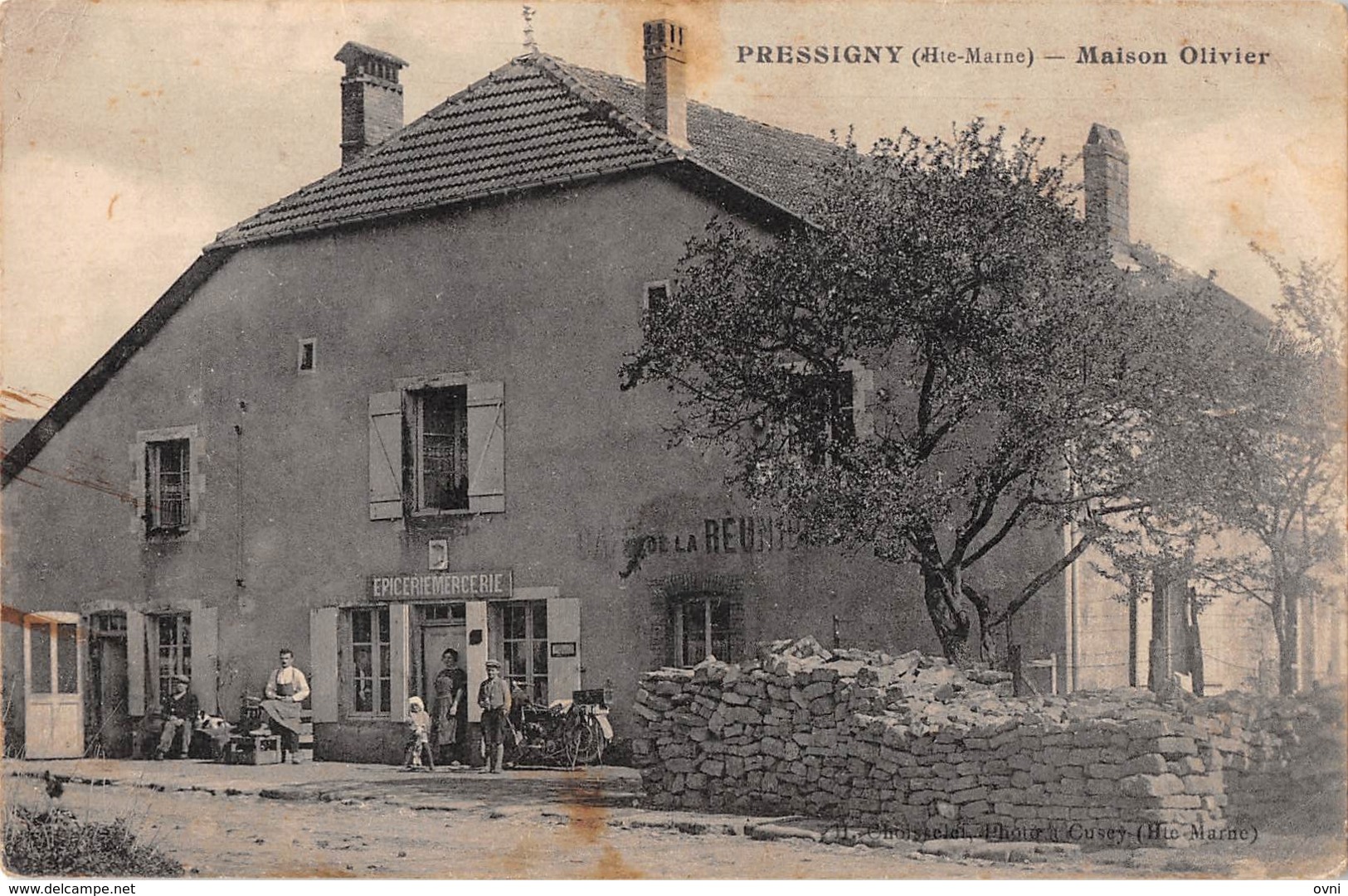 52  - CPA PRESSIGNY Maison Olivier   RARE - Autres & Non Classés