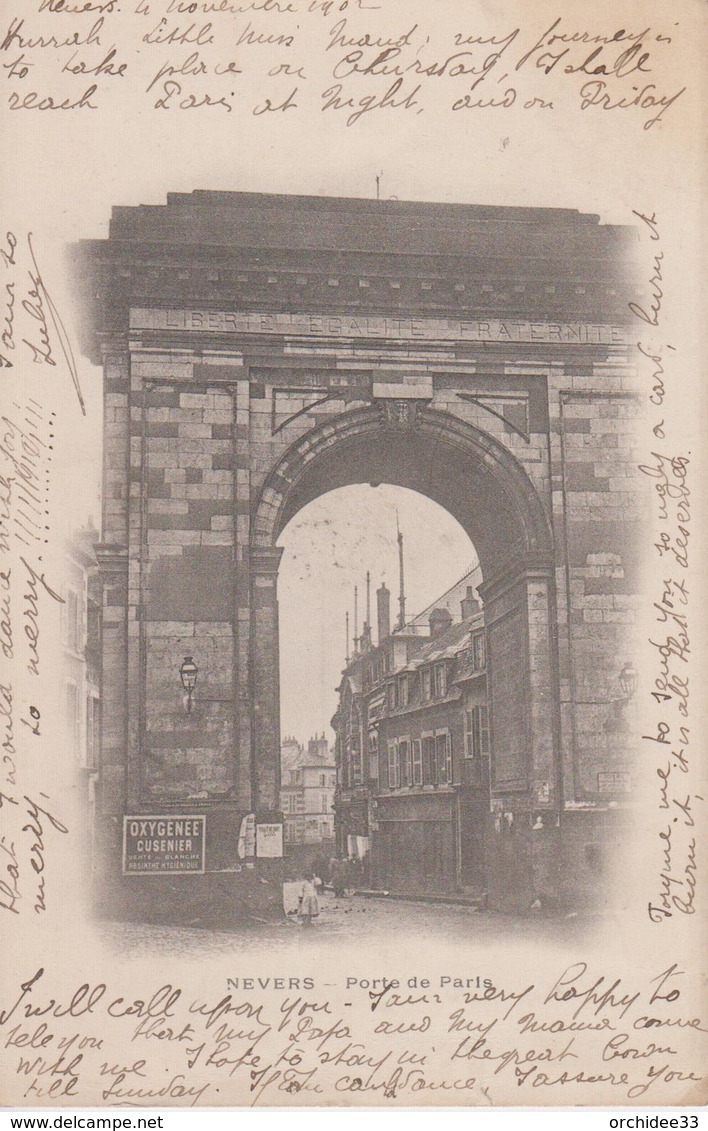 CPA Précurseur Nevers - Porte De Paris (avec Panneau Publicitaire "Oxygénée Cusenier") - Nevers