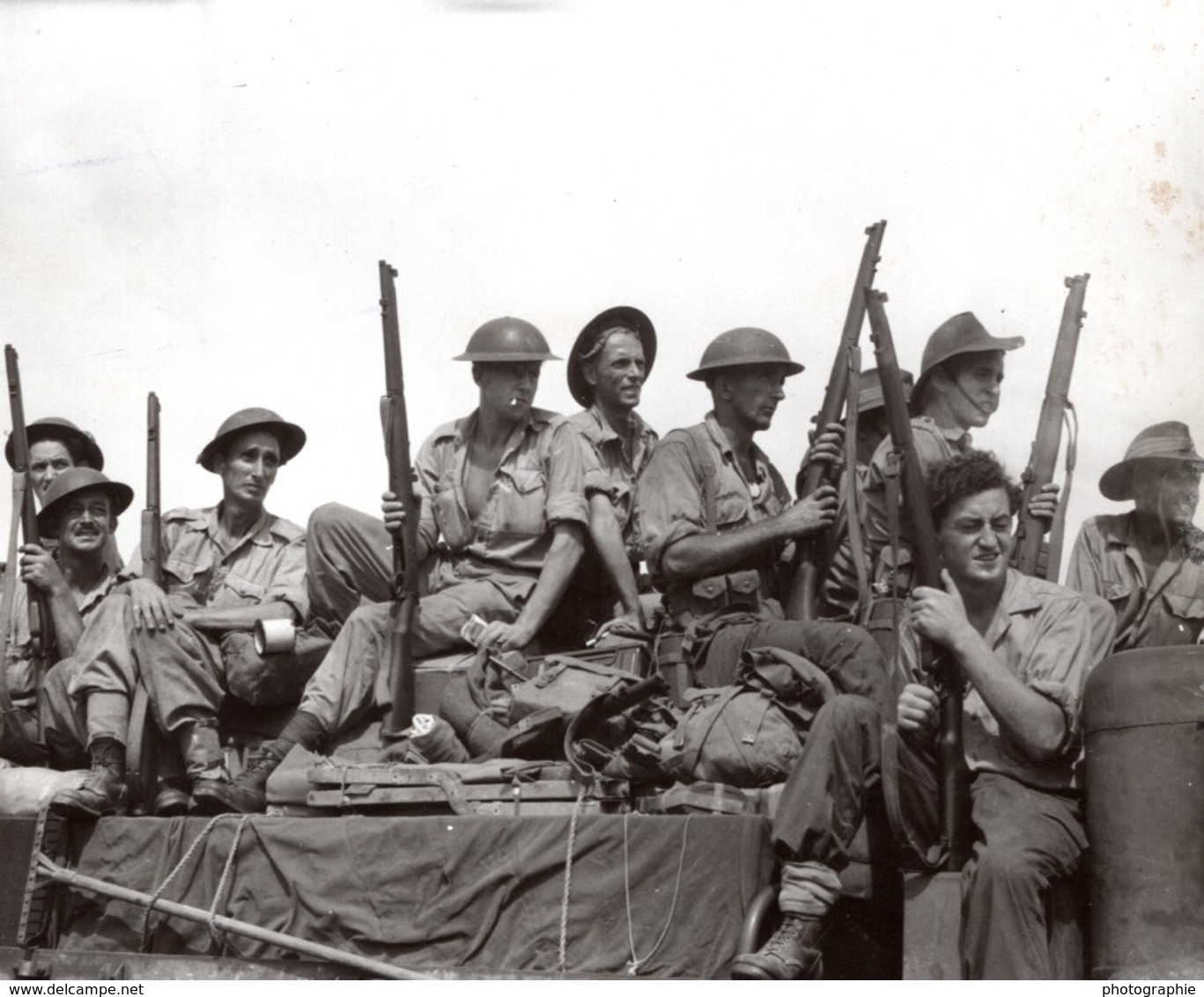 Philippines WWII Ile De Mindoro Troupes Australiennes RAAF Ancienne Photo De Presse 1944 - War, Military