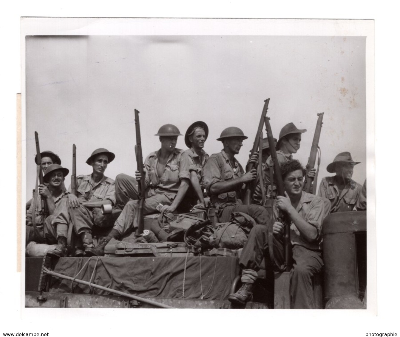 Philippines WWII Ile De Mindoro Troupes Australiennes RAAF Ancienne Photo De Presse 1944 - War, Military