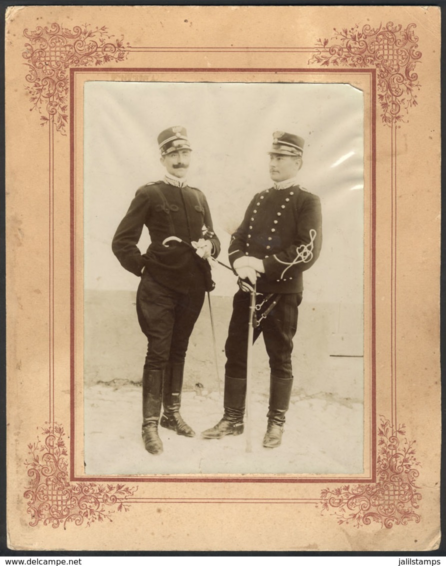 ARGENTINA: Circa 1900: Spectacular Original Photograph Showing 2 Army Officers, Size 12.3 X 17.3 Cm, Very Nice And Decor - Unclassified