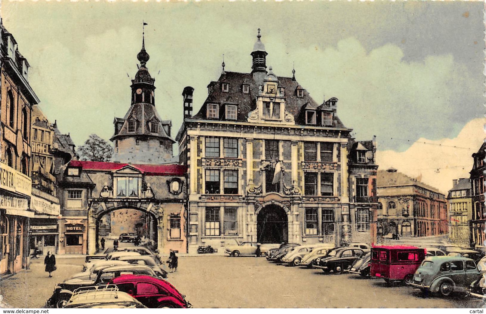 NAMUR - La Place D'Armes Et La Bourse De Commerce - Namur