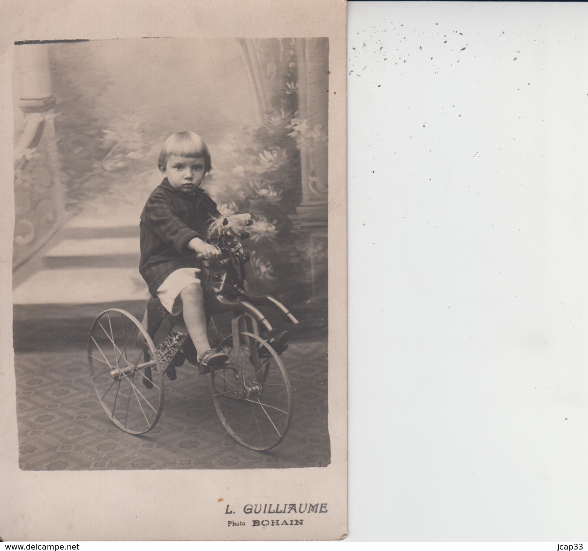 02 BOHAIN  -  CARTE PHOTOI DU PETIT PIERROT Sur Son Cheval à Roues - Photo L GUILLIAUME  - - Autres & Non Classés