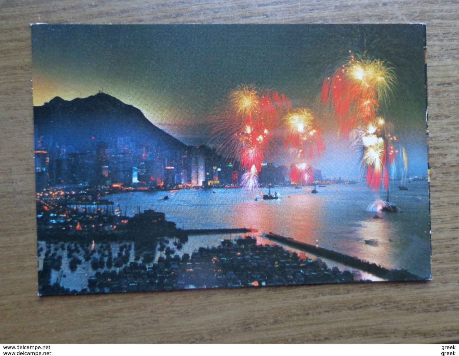 KOOPJE / Doos postkaarten (3kg430)  Allerlei landen en thema's (veel Azië) - zie foto's