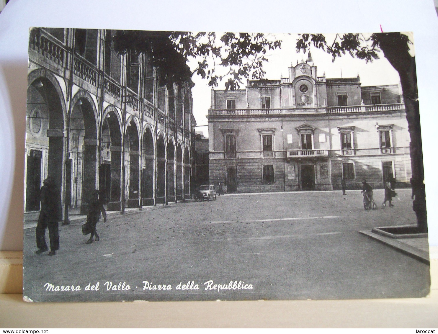 1958 - Mazara Del Vallo - Piazza Della Repubblica - Municipio - Auto Fiat Animata - Ed. Aiello - Cart. Originale D'epoca - Mazara Del Vallo