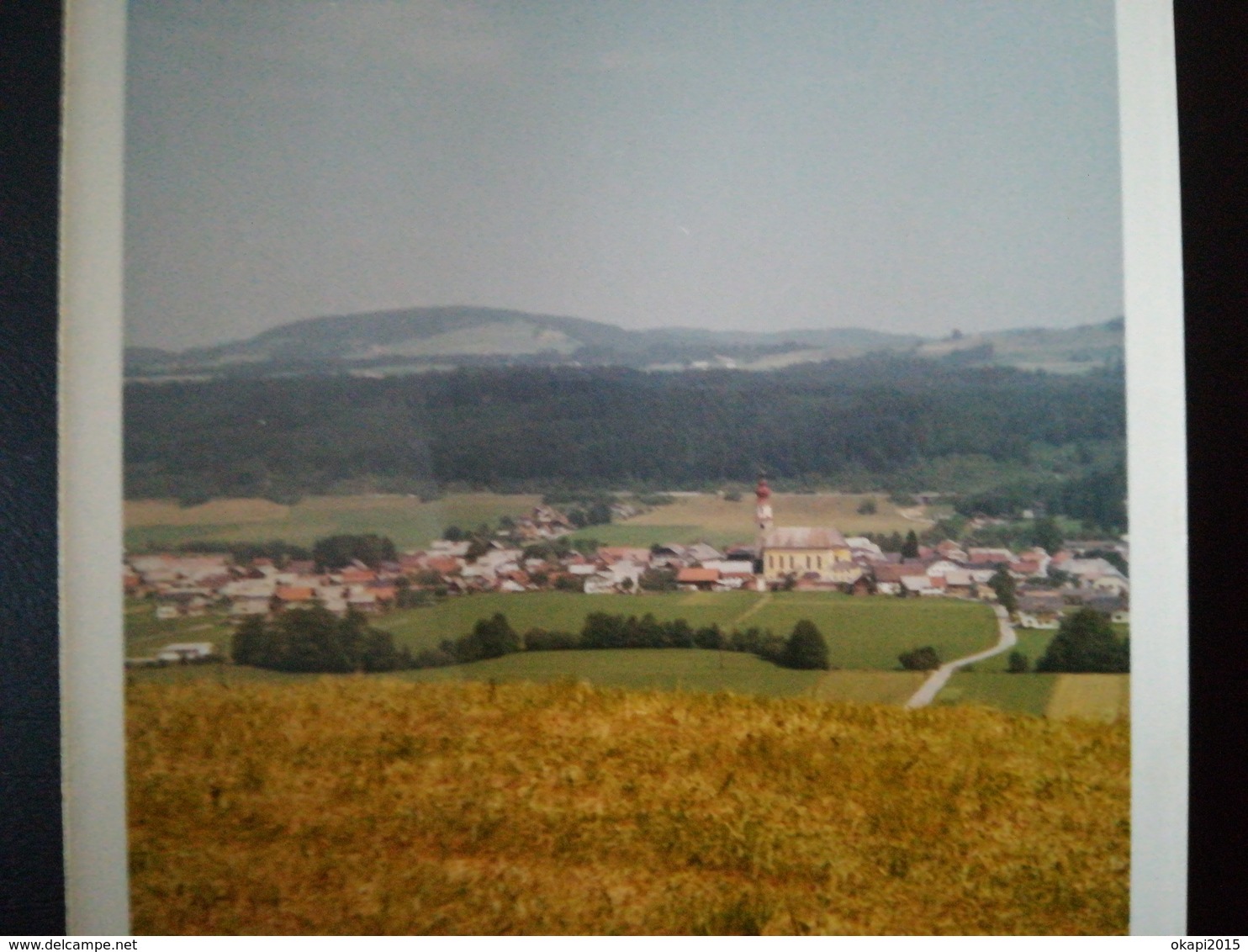 LOT DE 55 PHOTOS ORIGINALES COULEURS RECTANGULAIRES À BORDS BLANCS DIVERS LIEUX ANNÉES 1960 - 1970