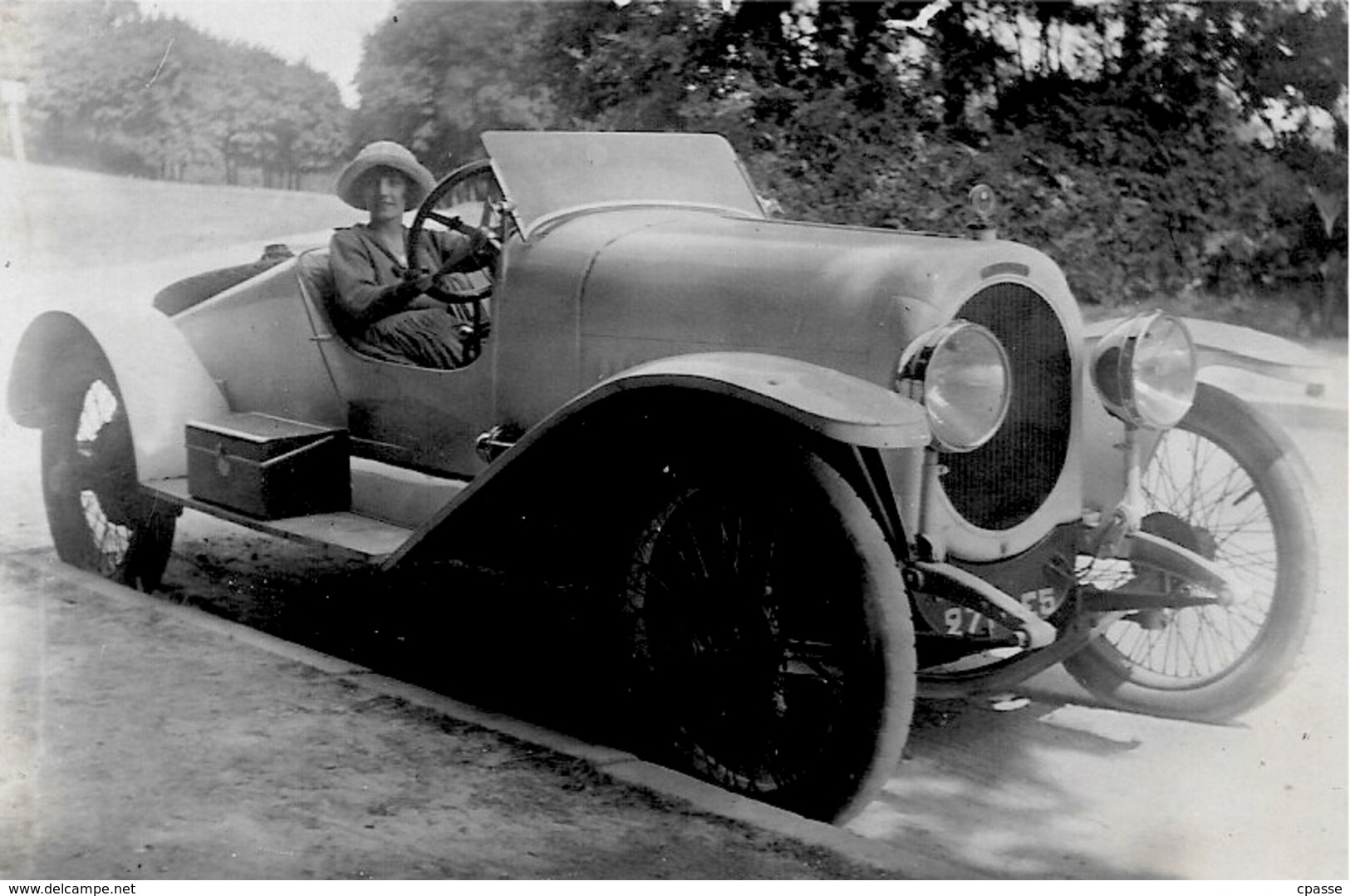 PHOTO Photographie Amateur - Automobile Et Sa Jolie Conductrice ** Voiture Coupé Cabriolet Sport Auto Car - Automobiles