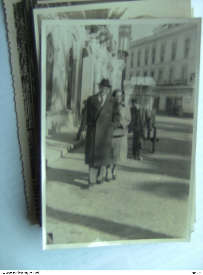 Spanje Espana Spain Extremadura Mérida Photo 4 Man And Woman In A Street - Mérida