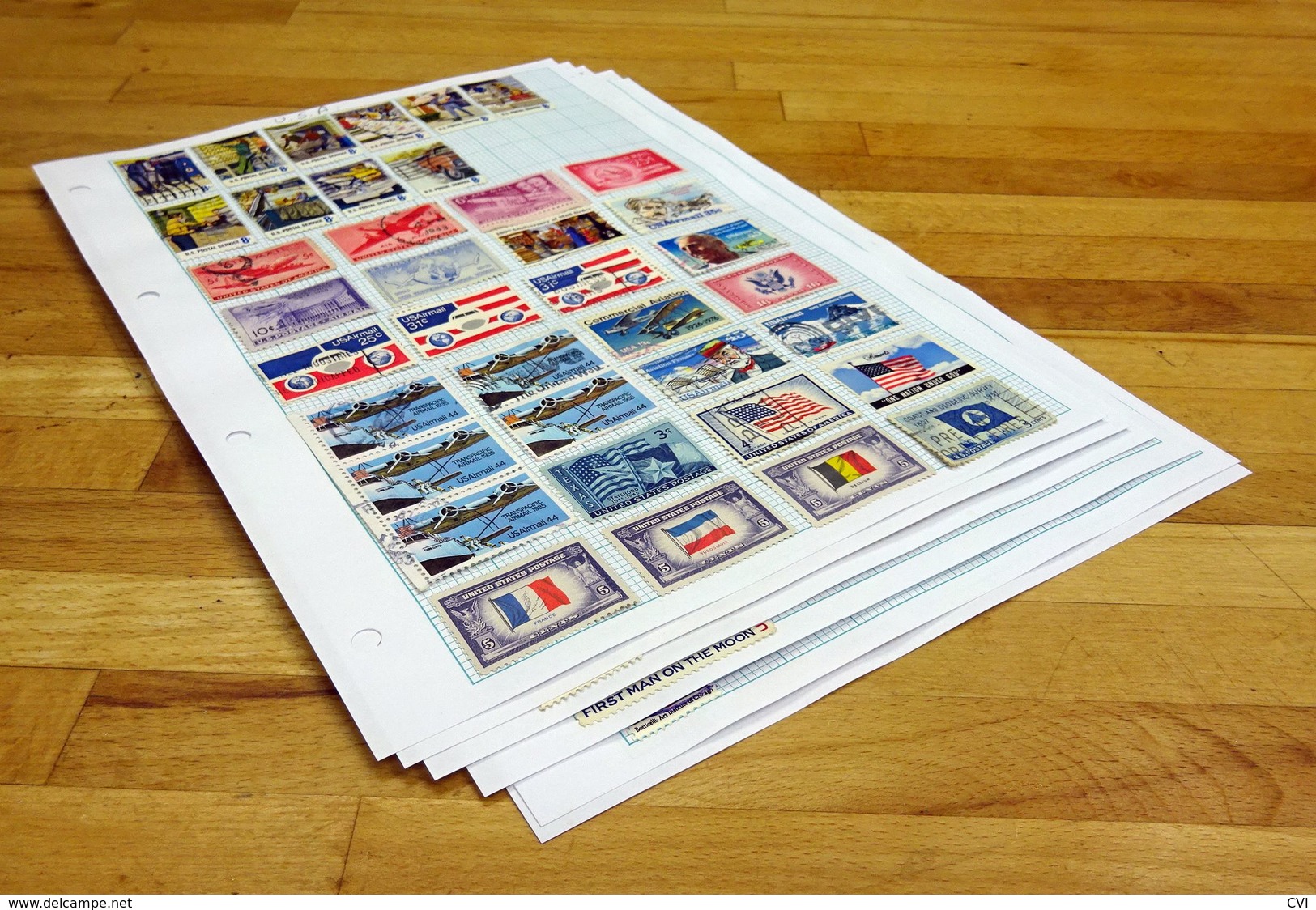 USA Mid Period To Modern, Air Mail, Christmas Stamps, Etc On Pages. - Collections