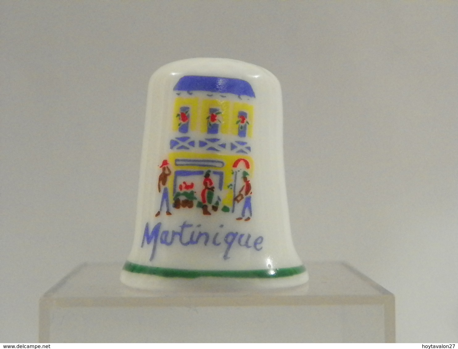 Dé A Coudre Porcelaine De Collection "Martinique" - Dés à Coudre