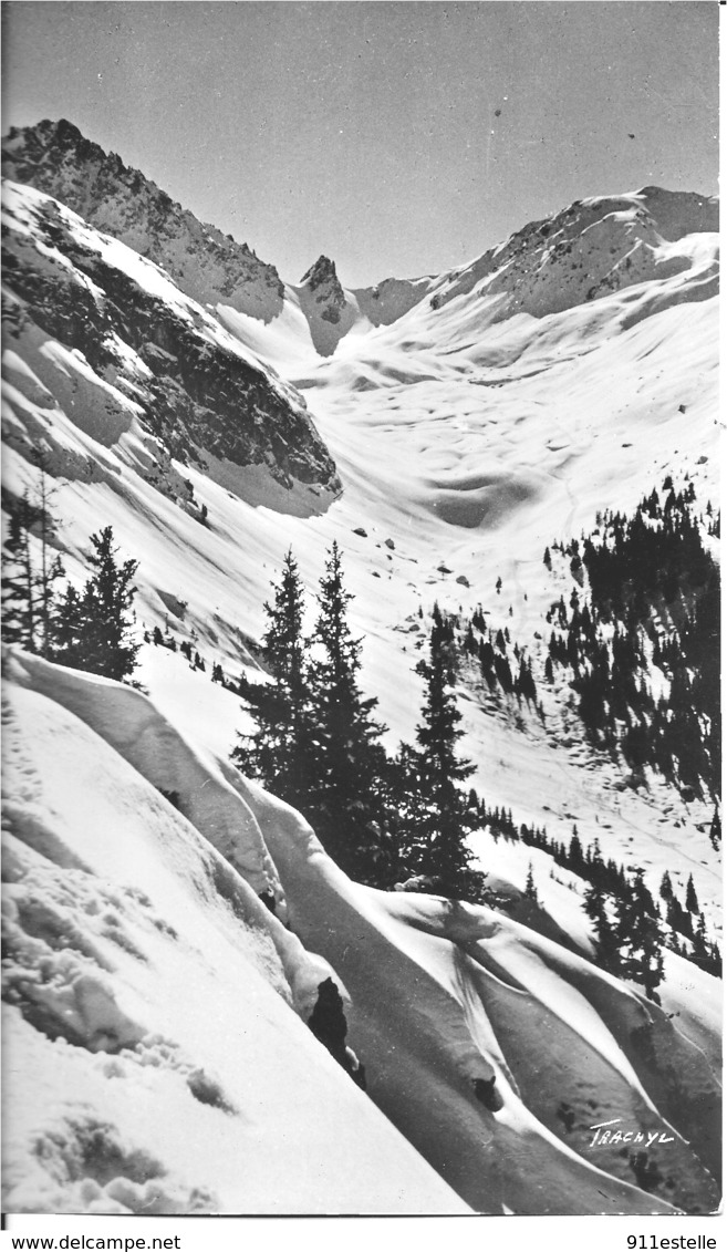 73  MORIOND - Vers  " Les CREUX"  Et Le COL Du FRUIT , ( Verso PUBLICITAIRE ) Format , 22 X 17 - Places