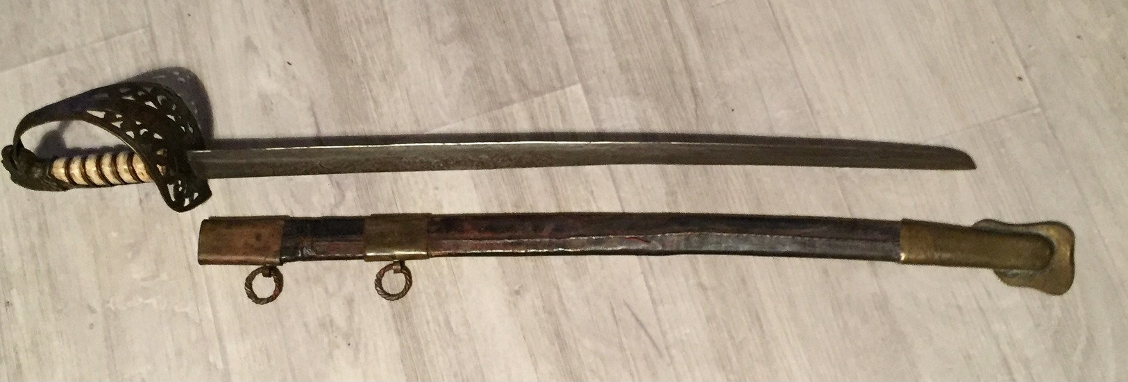 ANCIEN SABRE  a identifier !