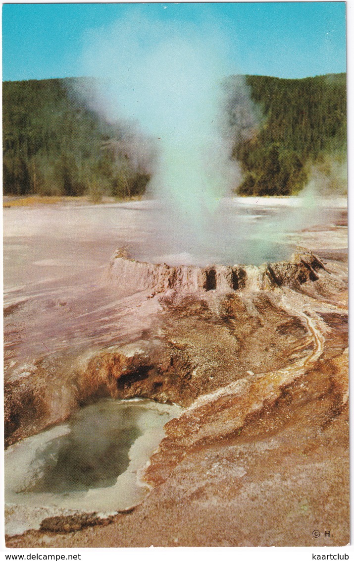 Punchbowl Spring, Upper Geyser Basin - Yellowstone National Park  - (USA) - USA Nationale Parken