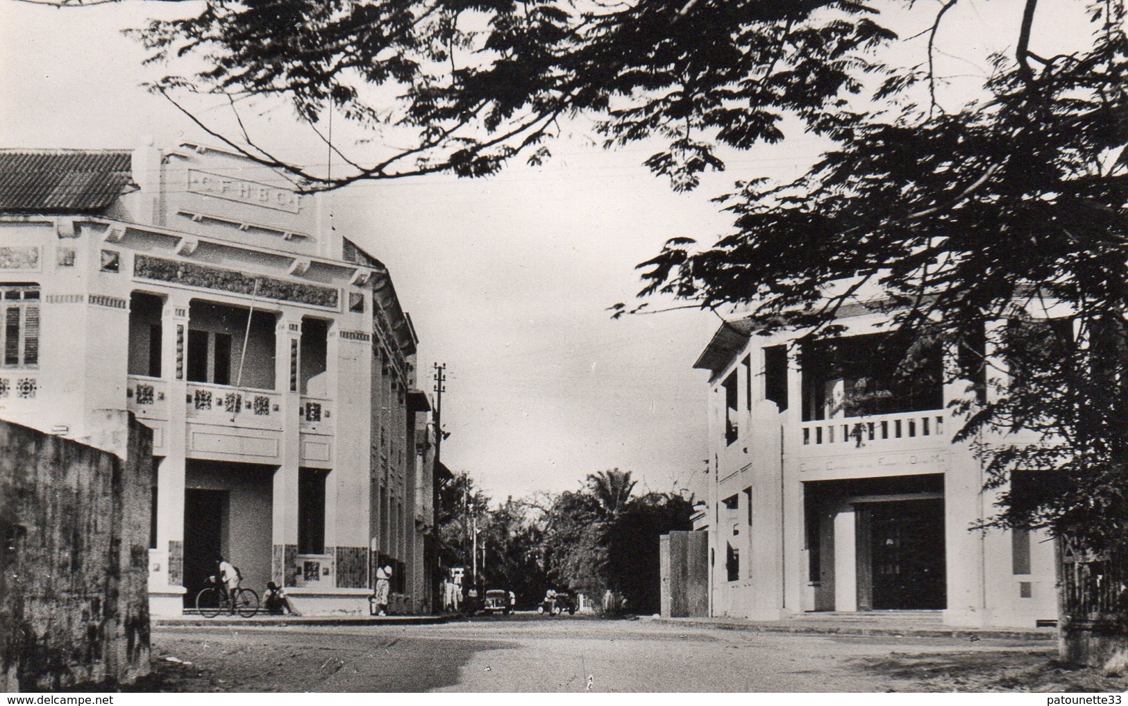 CONGO UNE RUE DE POINTE NOIRE ANIMEE CARTE PHOTO DENTELEE - Pointe-Noire