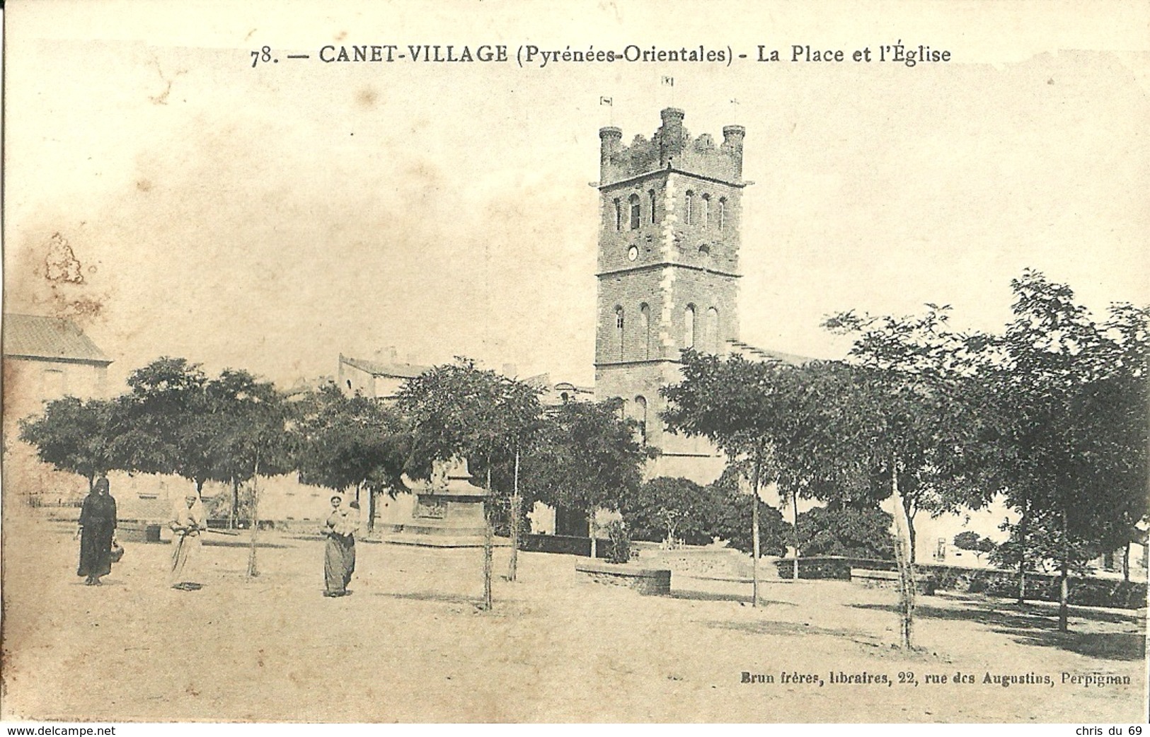 Canet Village La Place Et L Eglise - Canet En Roussillon