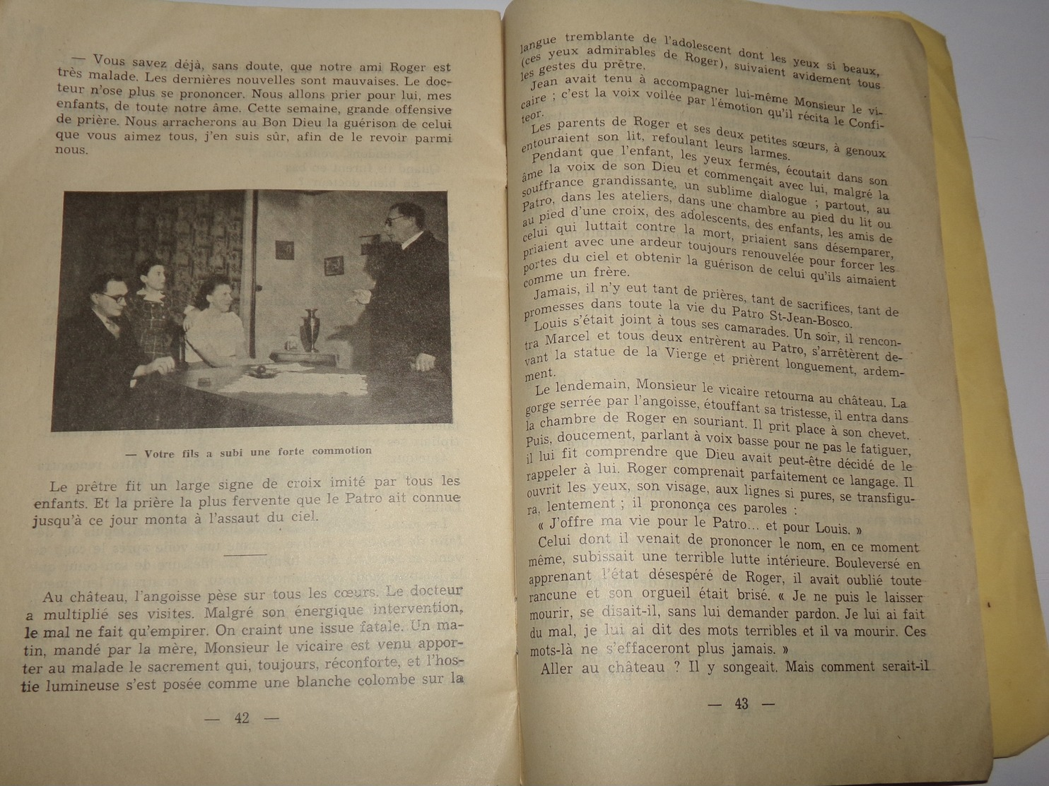 Rare.Ath.Roman Ciné Roger Abbé J.Boulanger avec Garçons et Dirigeants du Patronage de Ath Acteurs Principaux du film.