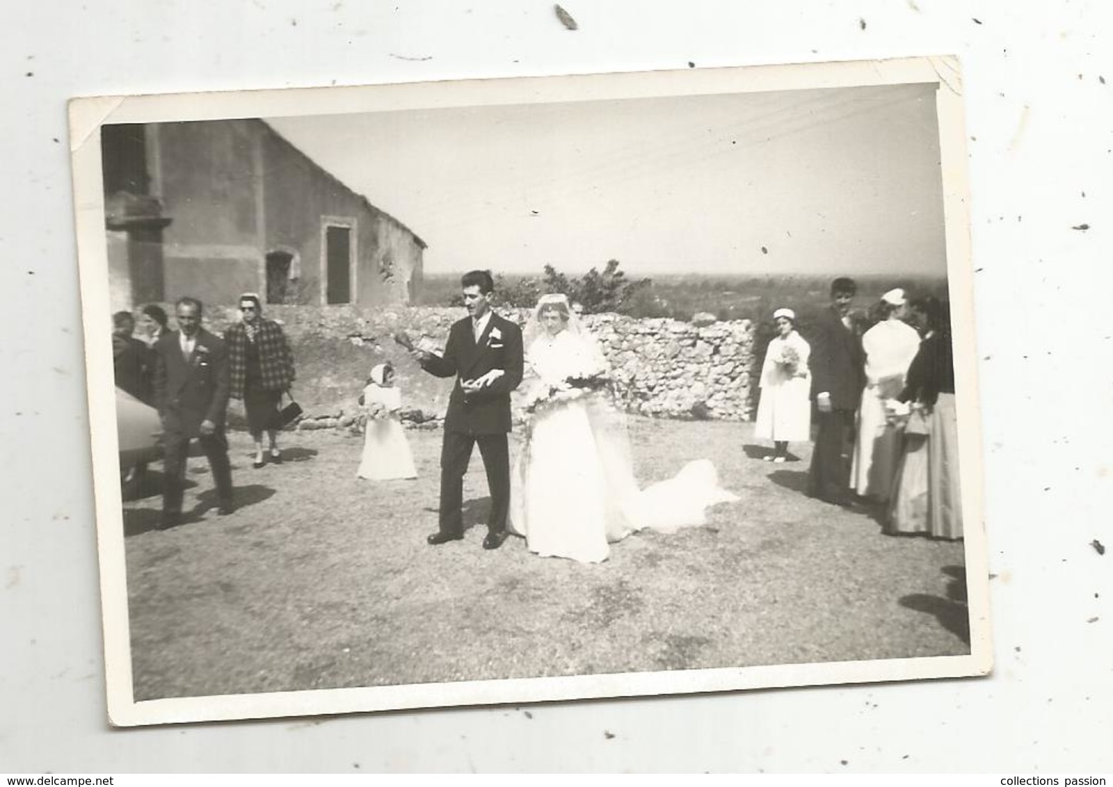 Photographie, 10 X 7 , BASSENS ,  Gironde ,mariage,1957 ,mariée, 2 Scans Pour Idenification - Lieux