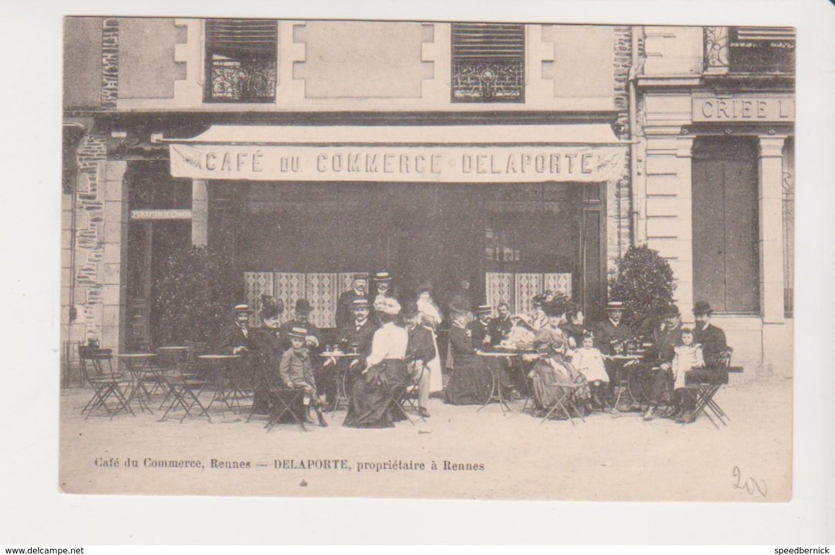 26663 Rennes 35 Café Du Commerce Delaporte Proprietaire  -sans éd - -terrasse Criée Vers 1910 ? Rue Jules Simon?? - Rennes