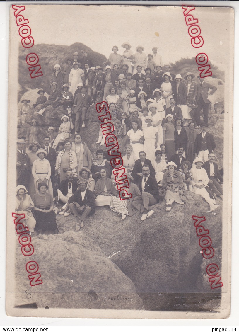 Au Plus Rapide Vers 1925 Pornic Plage Birochère La Famille Cosse Et Leurs Amis - Places