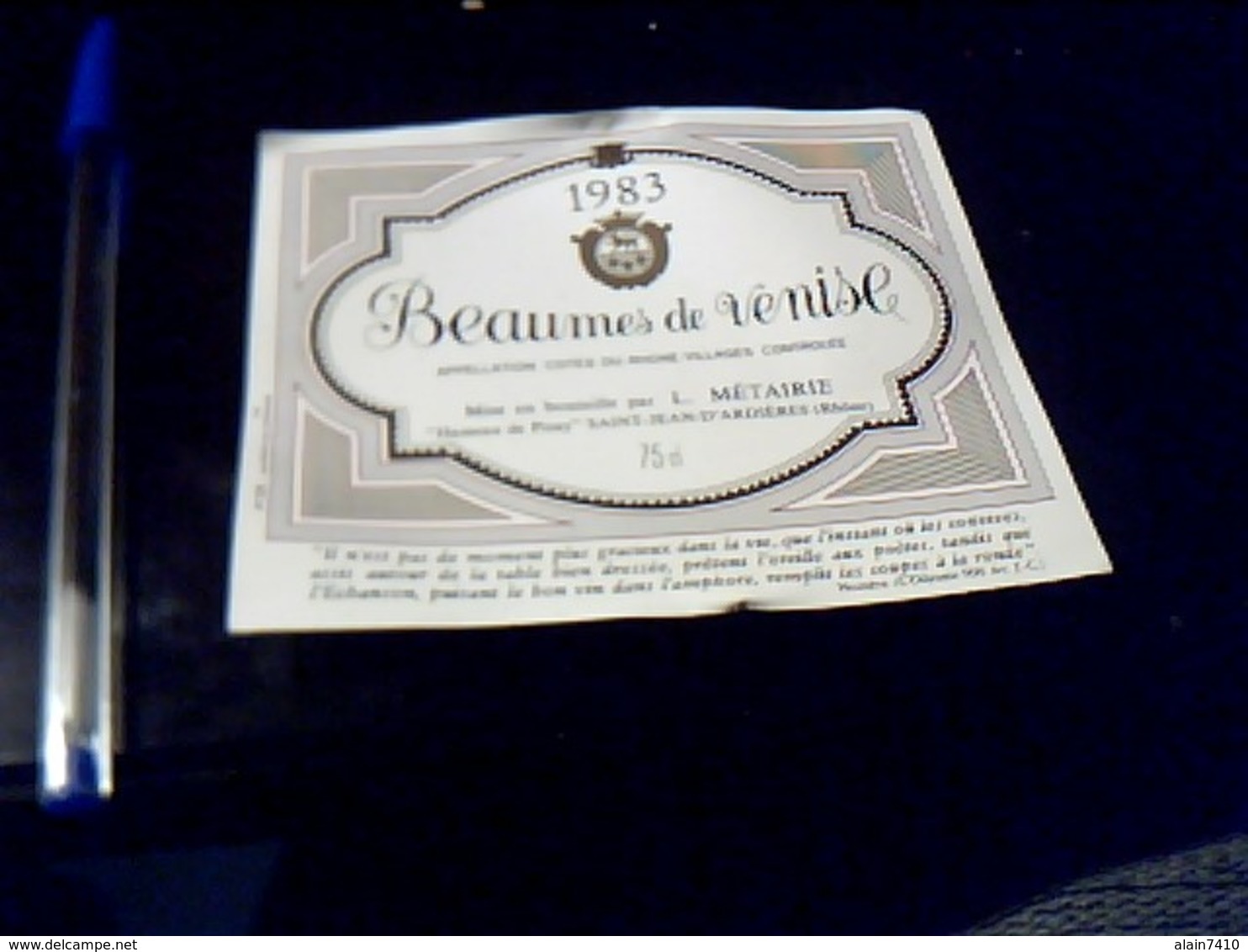 Etiquette De Vin Avec Recette Au Dos Beaumes De Venise Cote Du Rhone  Hameau De Pizay St Jean  D'ardiere Millesime 1983 - Autres & Non Classés