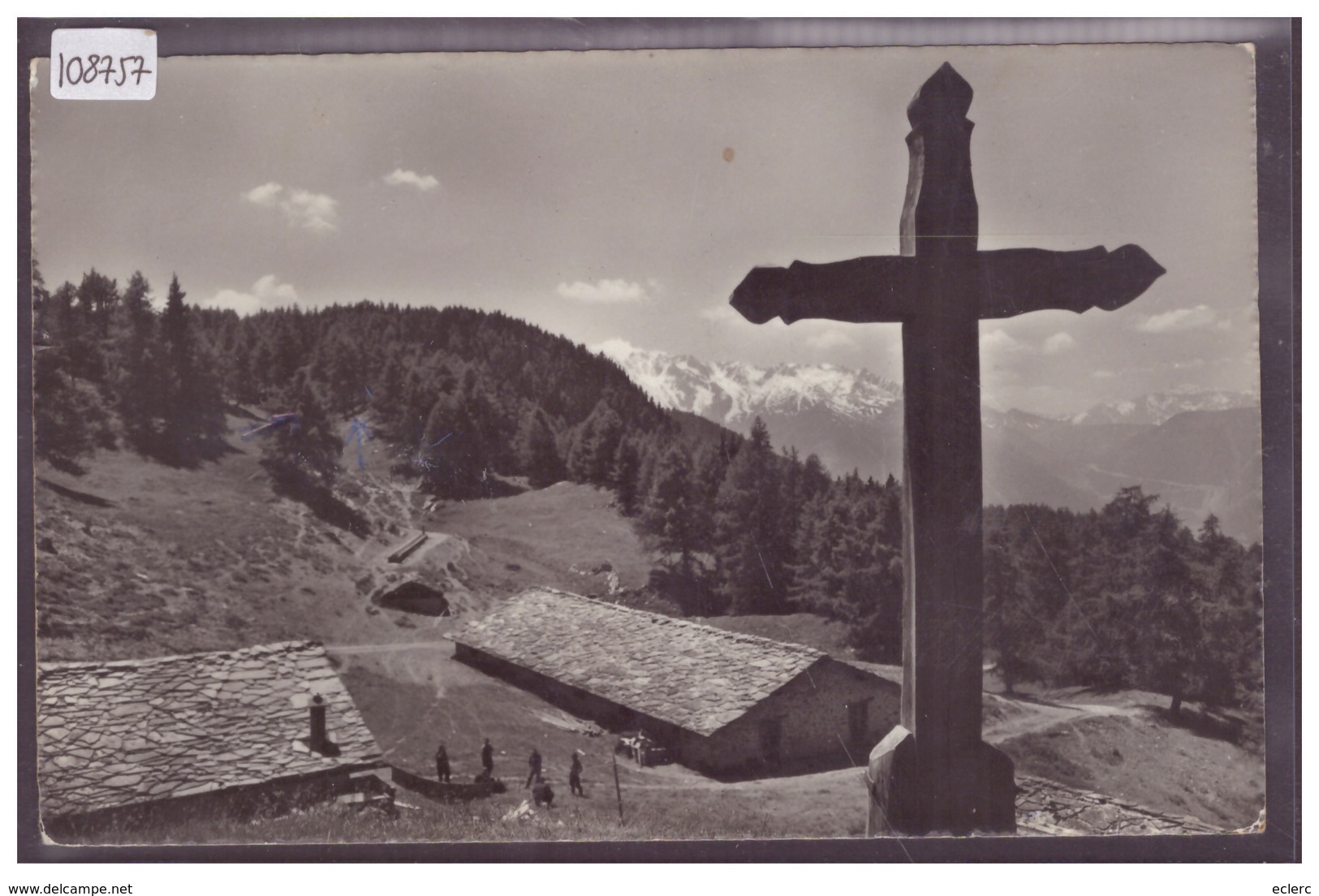 LES CHALETS DU PAS DU LIN PRES DU COL DES PLANCHES SUR MARTIGNY - TB - Martigny