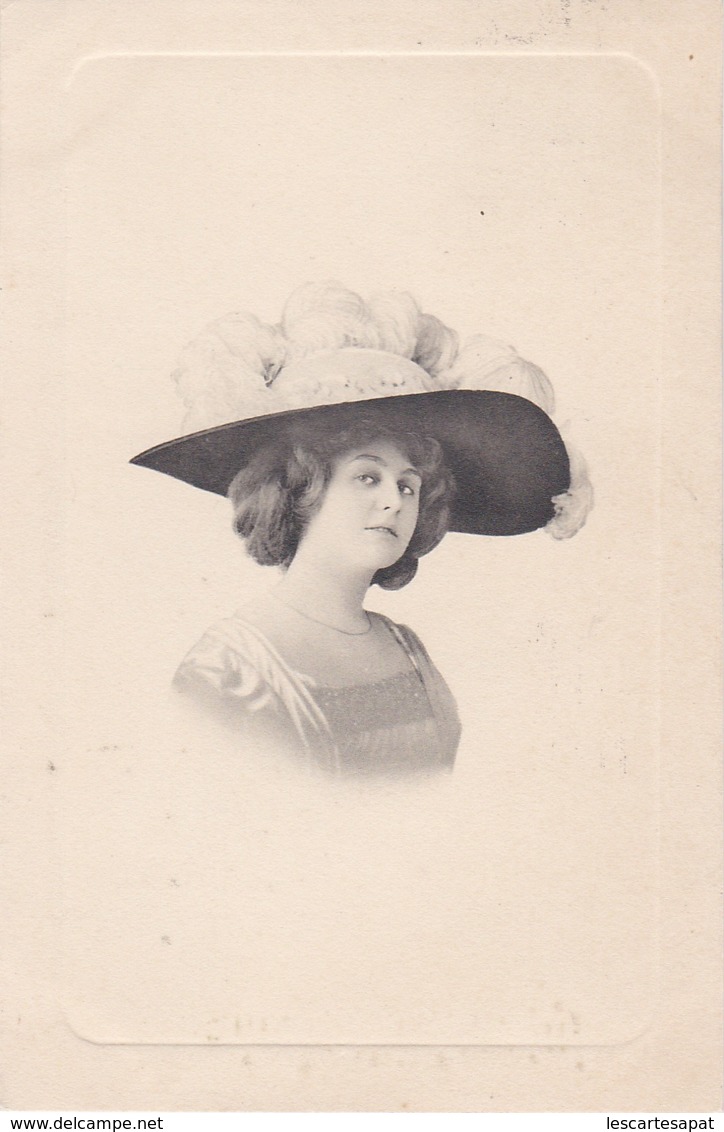 PORTRAIT DE FEMME CHAPEAU 1912 - Femmes
