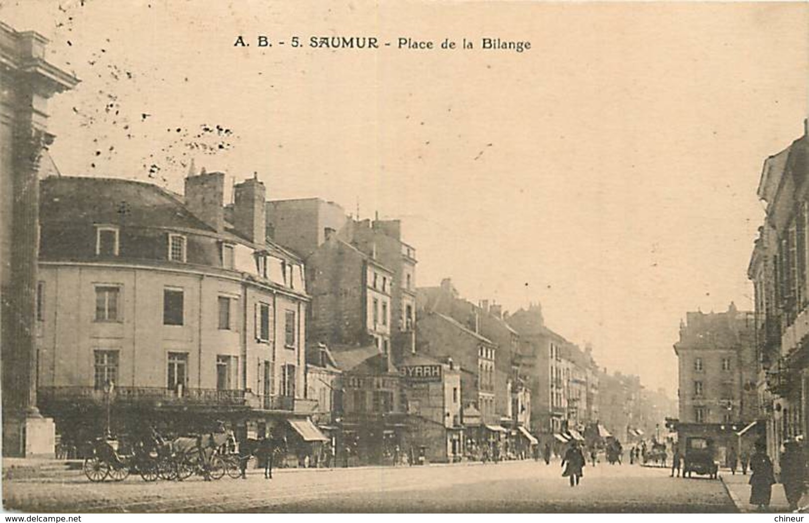 SAUMUR PLACE DE LA BILANGE - Saumur