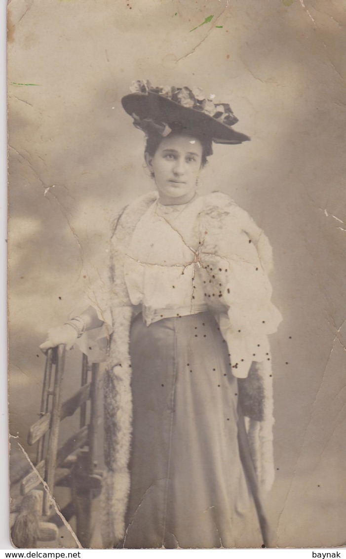 LADY WITH HAT ~   ORIGINAL PHOTO   ~   PC FORMAT - Anonyme Personen