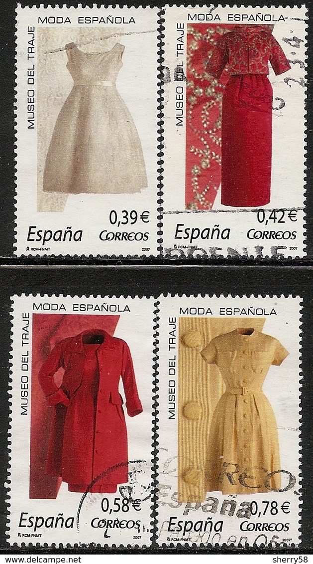 2007-ED.4354 S.H.-Completa Cortada De H.B.-MODA ESPAÑOLA.BALENCIAGA-USADO - Usados