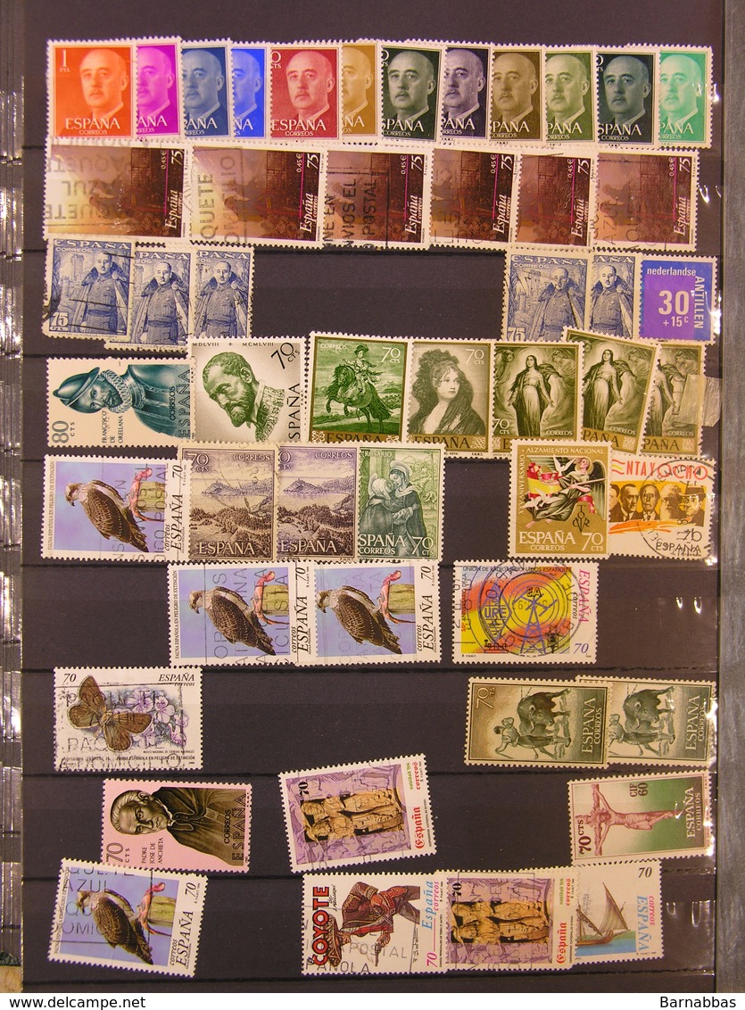 SPAIN - large quantity of stamps in stockbook (DC100)