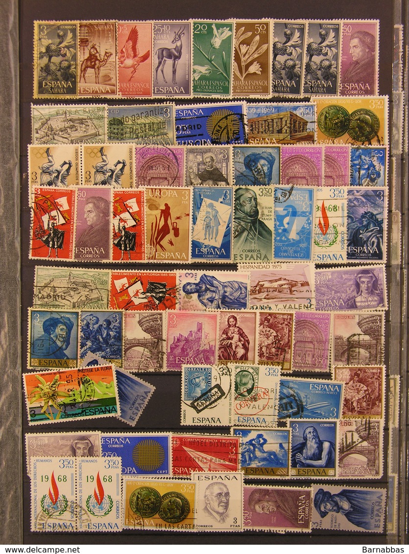 SPAIN - large quantity of stamps in stockbook (DC100)