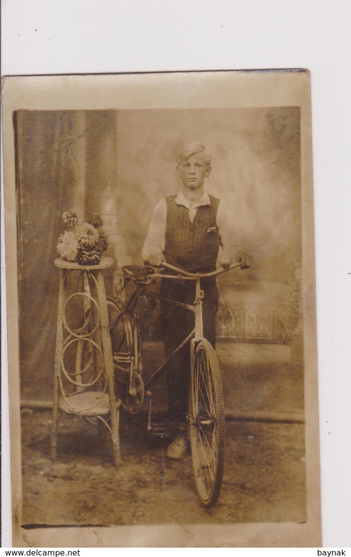 BOY WITH BICYCLE  ~    ORIGINAL PHOTO   ~   PC FORMAT - Anonyme Personen