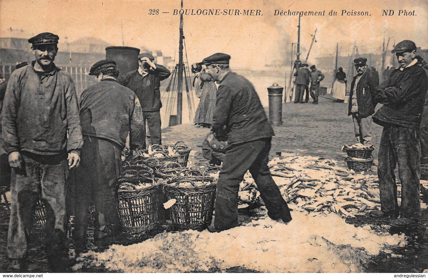 CPA BOULOGNE-SUR-MER - Déchargement Du Poisson - Boulogne Sur Mer