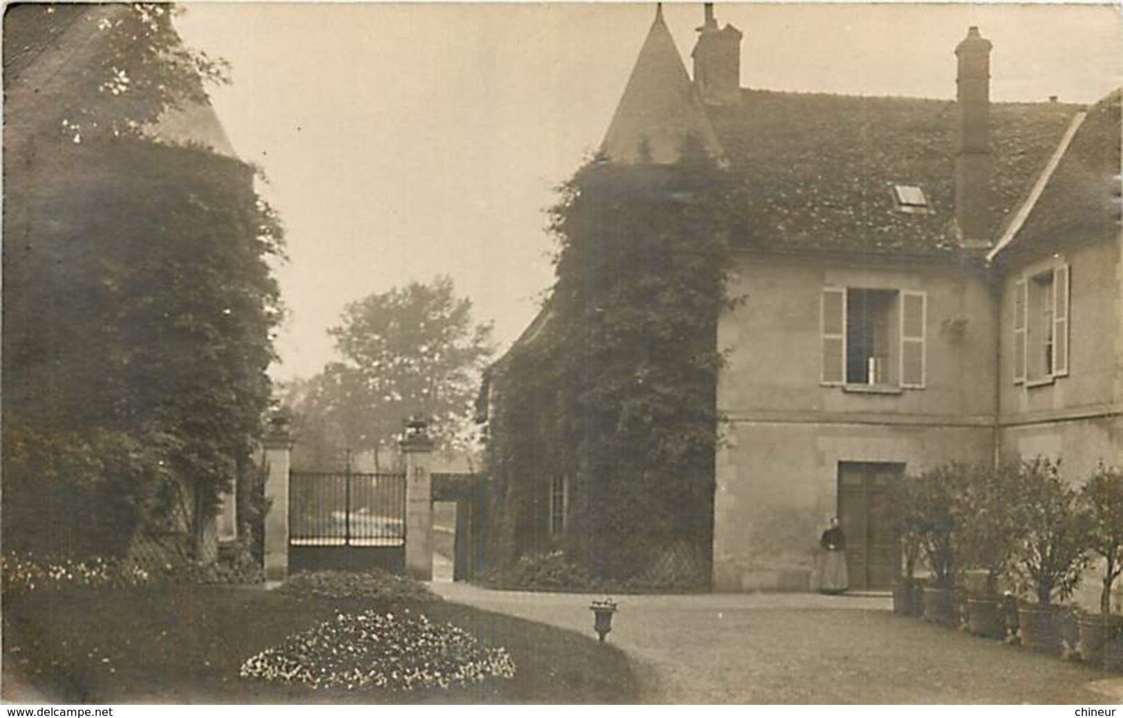 OULCHY LE CHATEAU CARTE PHOTO DE  LA GRANDE MAISON COUR INTERIEURE - Other & Unclassified