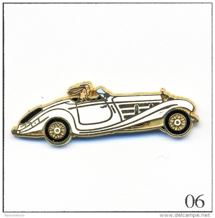 Pin's - Automobile - Mercedes 500 K Roadster - Blanc-Parebrise Bleu Ciel. Est. Arthus Bertrand Paris. Zamac. T191-06 - Mercedes