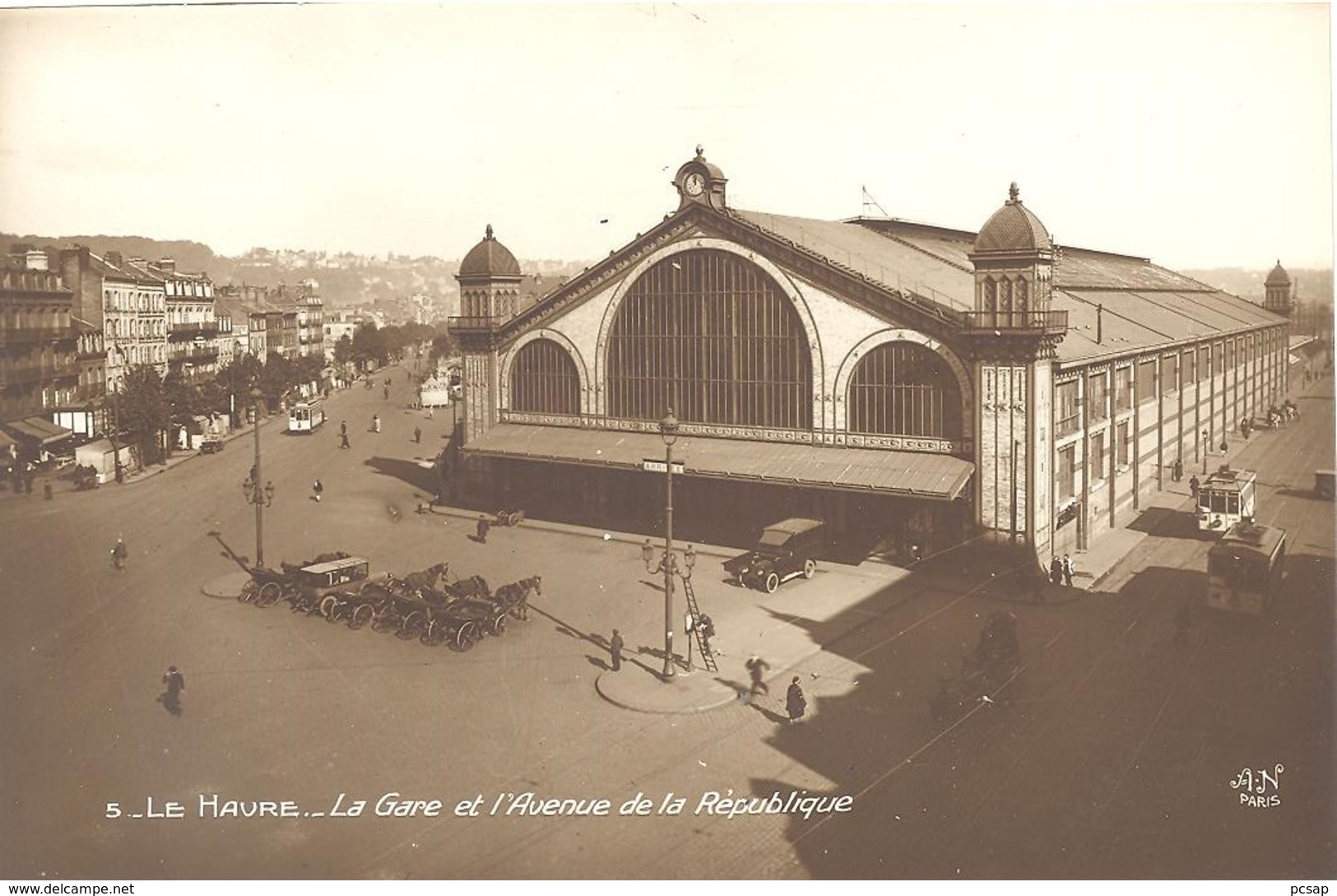 Le Havre - La Gare Et L'avenue De La République - Bahnhof