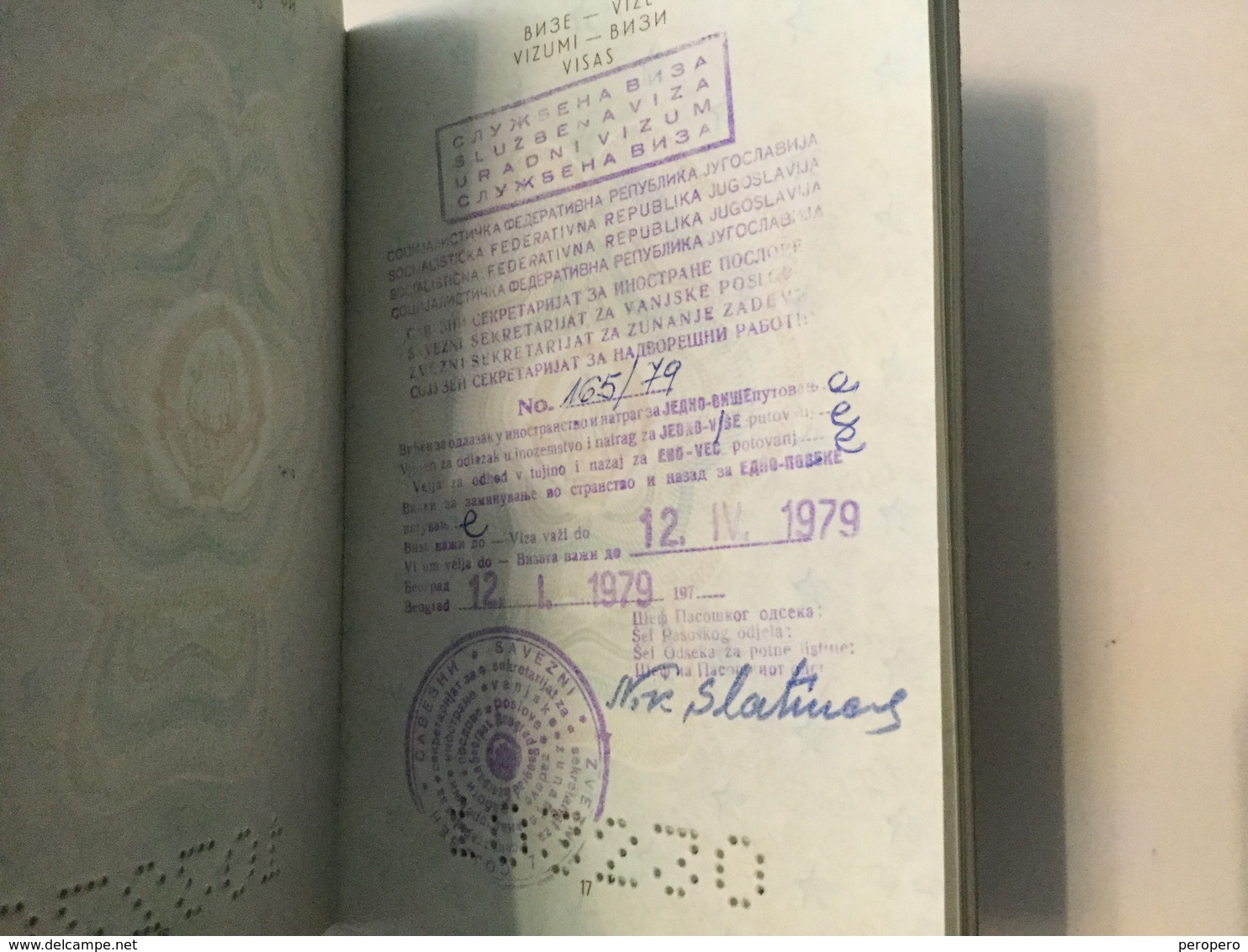 PASSPORT   REISEPASS  PASSAPORTO   PASSEPORT  DE SERVICE 1977. - Historische Dokumente