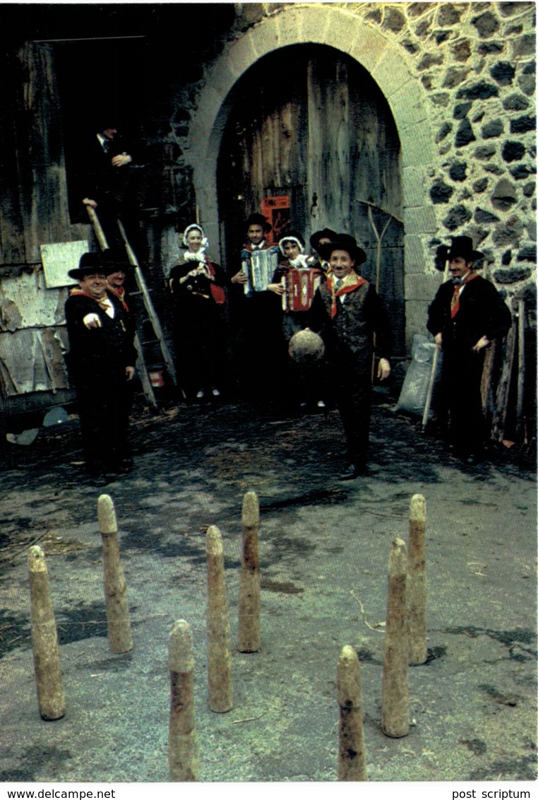 Thème - Jeux - Folklore D'Auvergne - Jeu Dominical - Jeu De Quilles - Regional Games