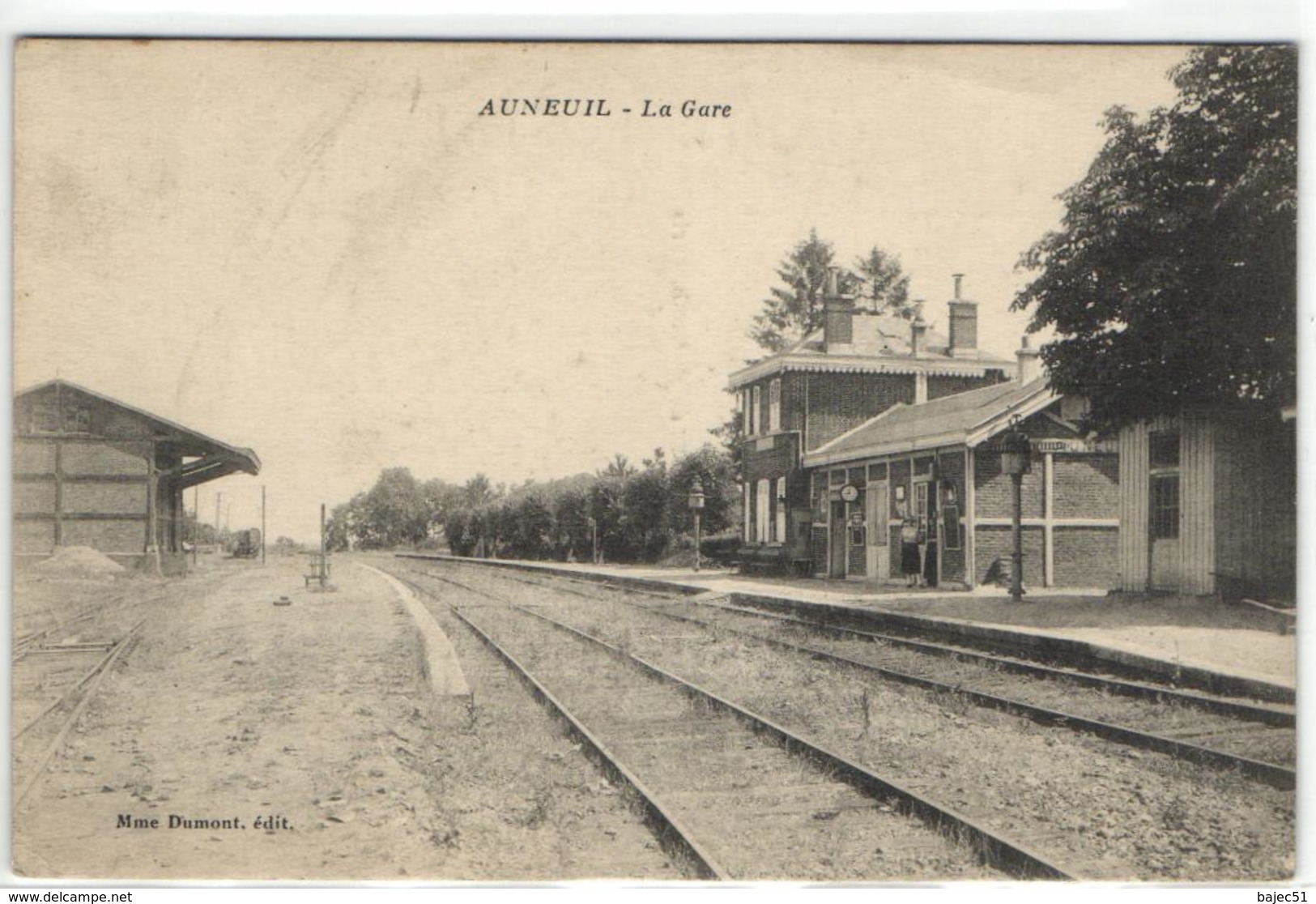 1 Cpa  Auneuil - La Gare - Auneuil